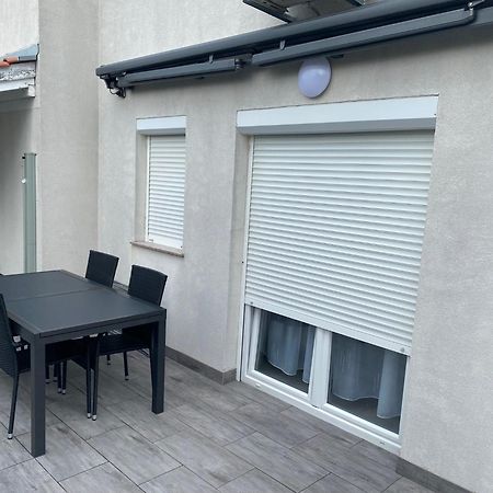 Apartmani Gavran Pirovac Eksteriør billede