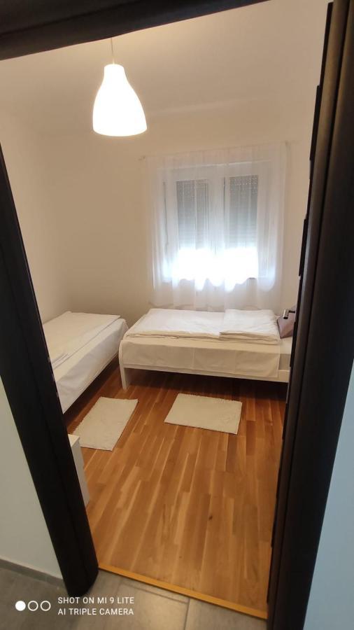 Apartmani Gavran Pirovac Eksteriør billede