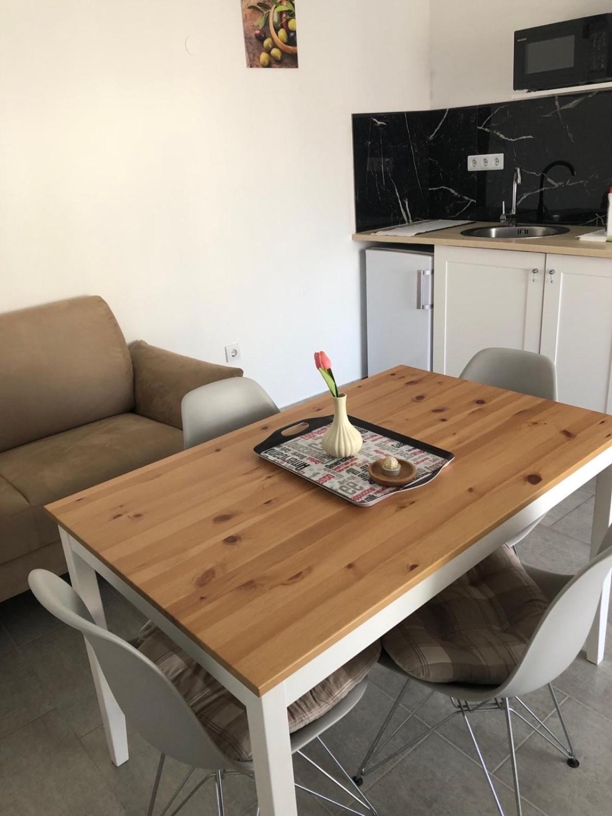 Apartmani Gavran Pirovac Eksteriør billede